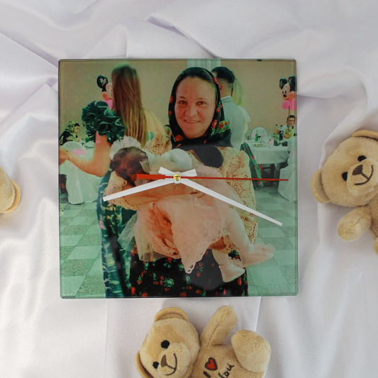 Ceas din sticla personalizat